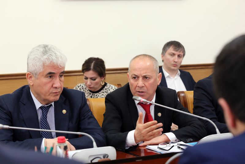 Под руководством Артёма Здунова обсуждена разработка госпрограммы по развитию Дербента