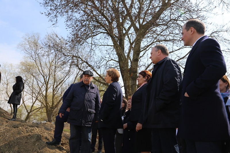 Артём Здунов и Анна Попова посетили объекты водоснабжения гг. Хасавюрта и Махачкалы