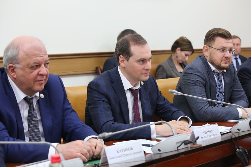 Артём Здунов: «Ледовая арена может стать не только объектом спорта, но и хорошим объектом туристической привлекательности Дагестана»