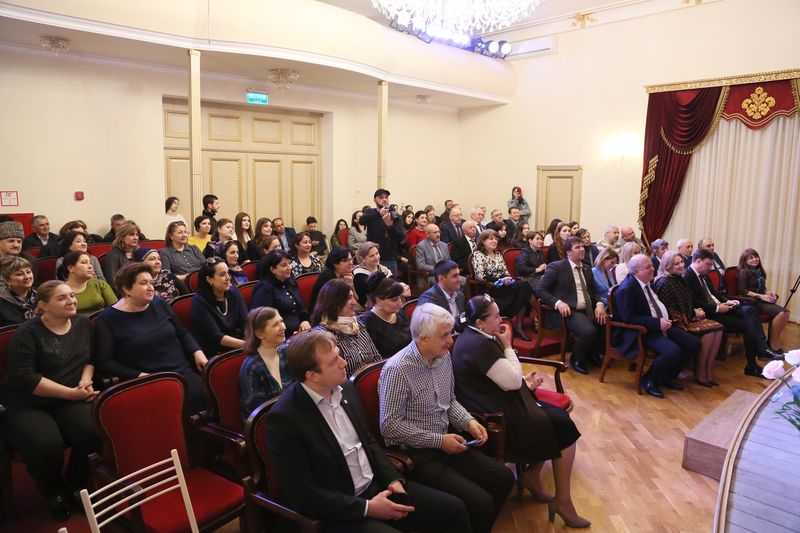 В Дагестане торжественно открылся культурно-выставочный социальный проект «Арт-Перекресток: Верхневолжье-Дагестан»