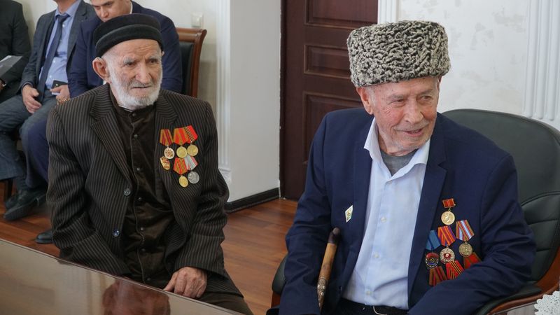15 обращений рассмотрел Абдулмуслим Абдулмуслимов в ходе приема граждан