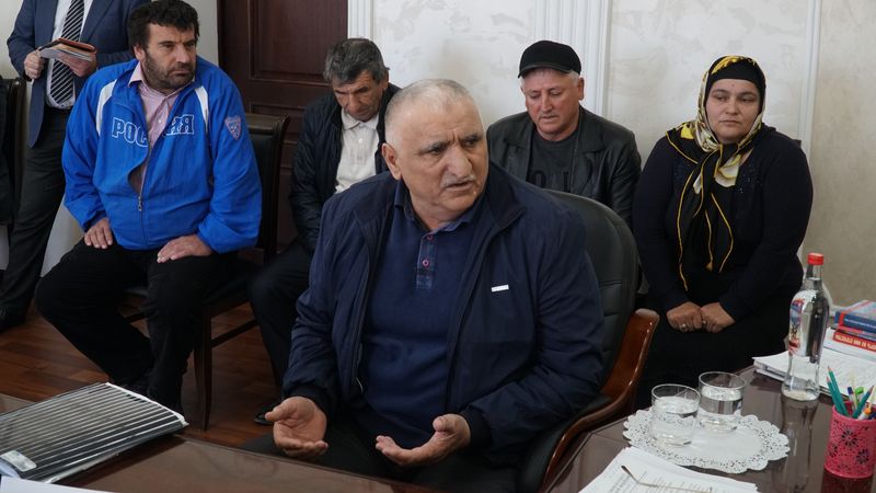 15 обращений рассмотрел Абдулмуслим Абдулмуслимов в ходе приема граждан