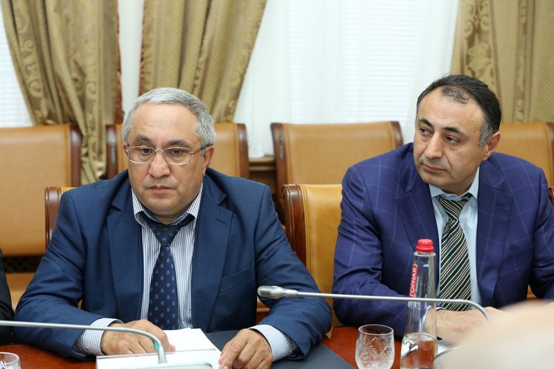 В Правительстве Дагестана обсудили строительство автомобильных газонаполнительных компрессорных станций