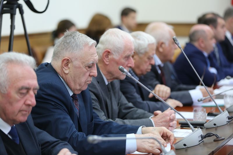 Артём Здунов принял участие в заседании Совета старейшин при Главе РД