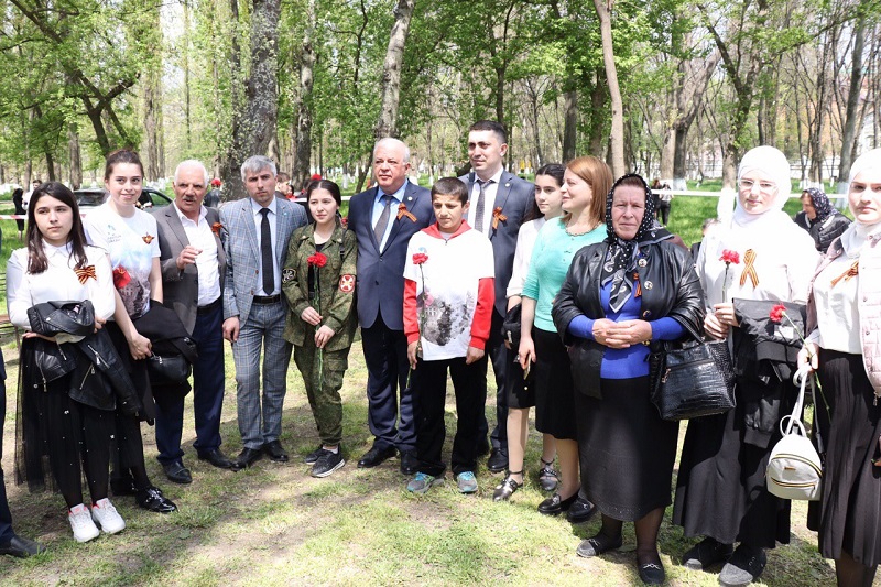 В Махачкале прошла патриотическая акция «Вахта Памяти»