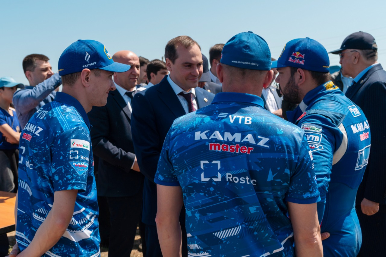 Артём Здунов посетил мастер-класс экипажа известной автогоночной команды «КАМАЗ-мастер»
