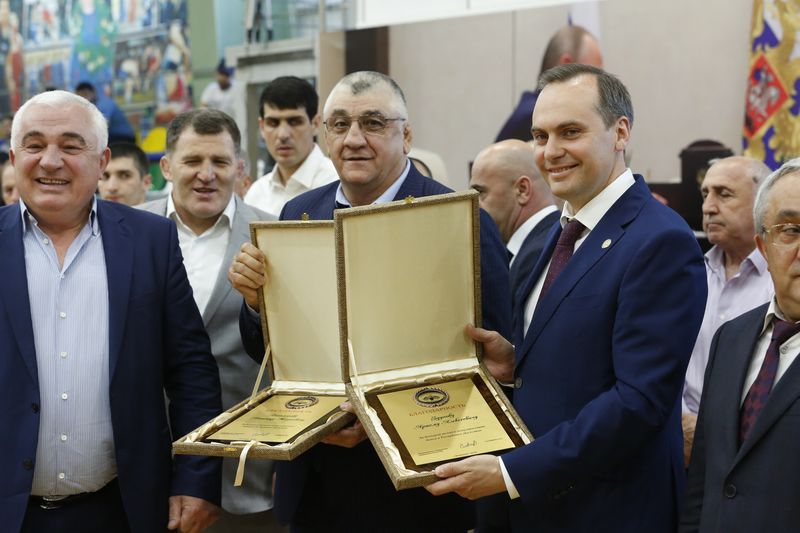 Артём Здунов принял участие в открытии чемпионата Дагестана по боксу