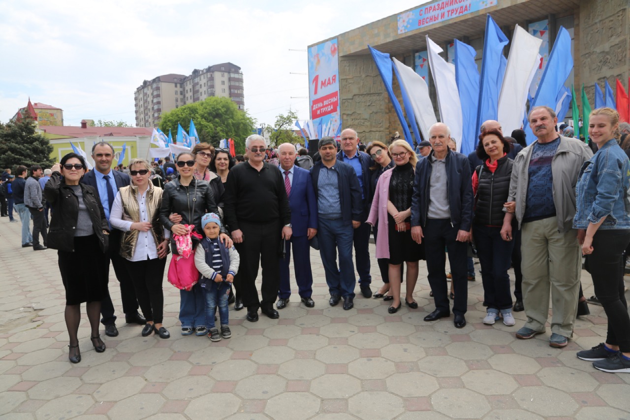 В Махачкале состоялся митинг-концерт, посвященный Празднику весны и труда
