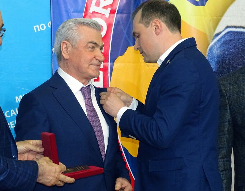 Артём Здунов принял участие в торжественном открытии 50-го международного турнира по вольной борьбе имени Али Алиева в Каспийске