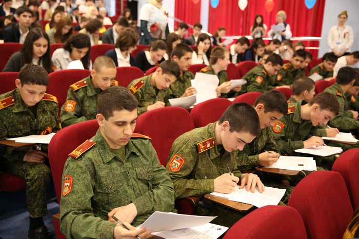 Артём Здунов присоединился к всероссийской акции «Диктант Победы»