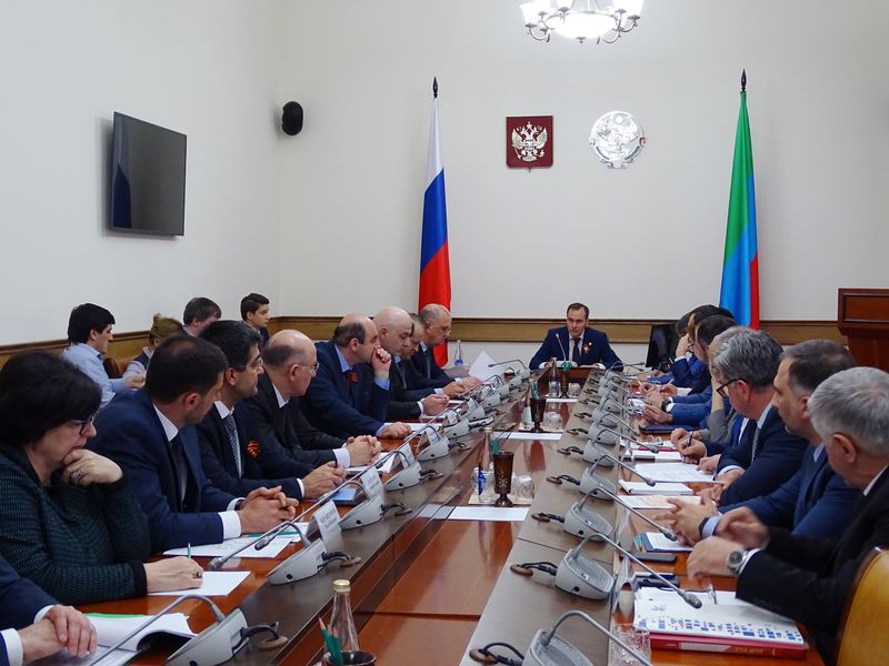 Вопросы перехода телевидения с аналогового на цифровое вещание обсудили в Правительстве Дагестана