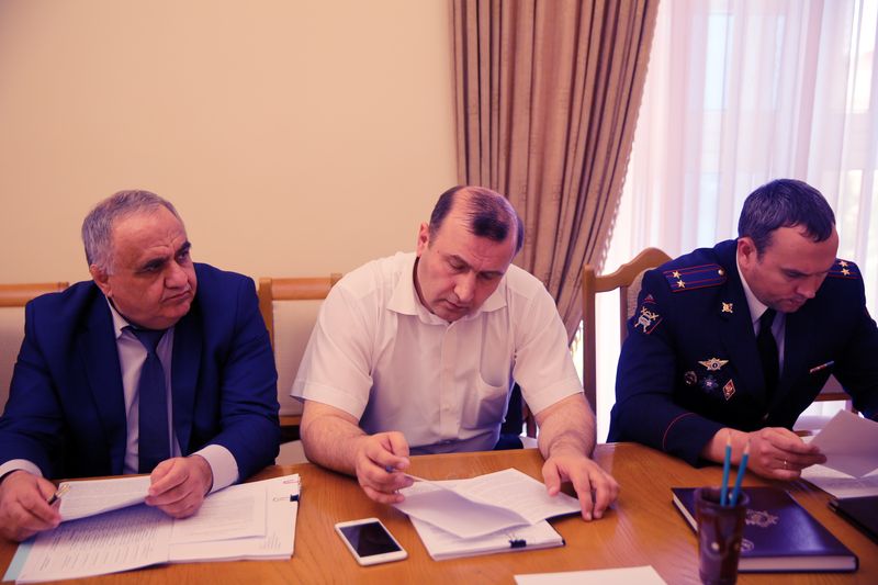 Под руководством Рамазана Джафарова в Правительстве обсудили вопросы обеспечения безопасности дорожного движения