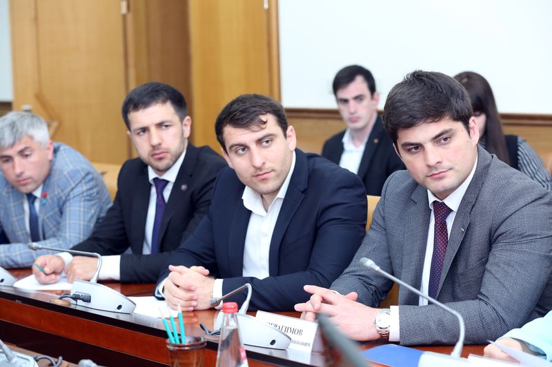 В Правительстве Дагестана обсудили перспективы развития добровольчества
