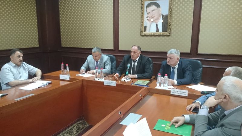 Абдулмуслим Абдулмуслимов провел встречу с коллективом и студентами ДагГАУ