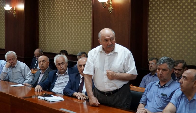 Абдулмуслим Абдулмуслимов провел встречу с коллективом и студентами ДагГАУ