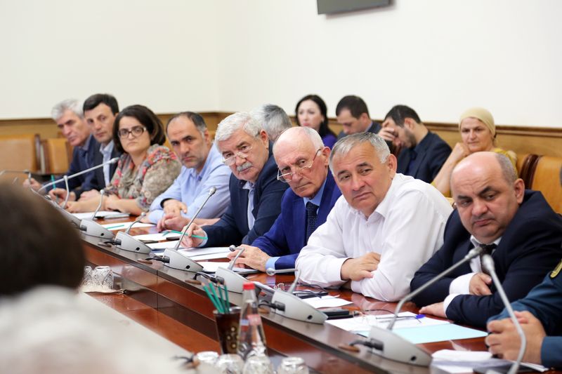 Организацию проведения летней оздоровительной кампании 2019 года в Дагестане обсудили в Правительстве республики