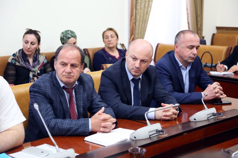 Организацию проведения летней оздоровительной кампании 2019 года в Дагестане обсудили в Правительстве республики