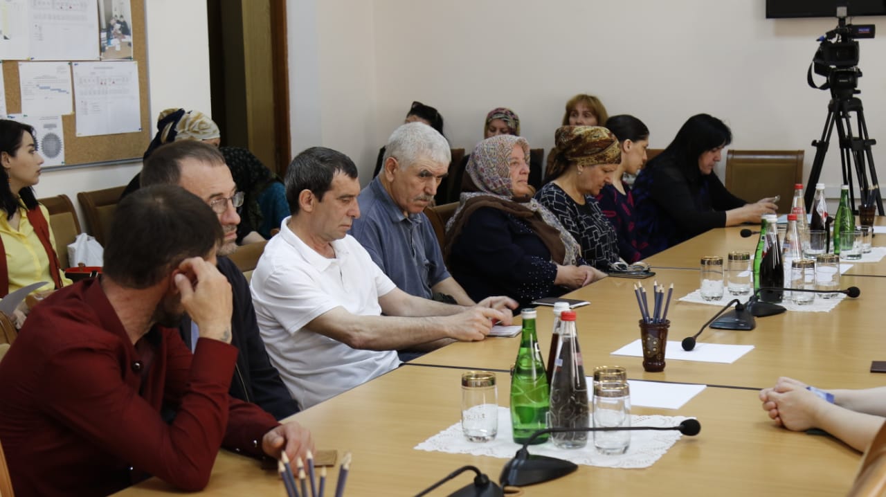 В Дагестане выдали свидетельства на улучшение жилищных условий инвалидам и семьям, имеющим детей-инвалидов