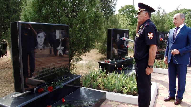 Рамазан Джафаров принял участие в торжественной церемонии празднования Дня пограничных войск в Каспийске