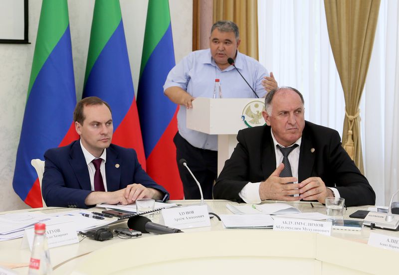 Приоритетные направления развития сельского хозяйства в Дагестане рассмотрели под руководством Артёма Здунова и Джамбулата Хатуова