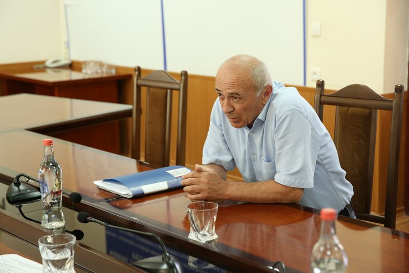Уммупазиль Омарова провела приём граждан
