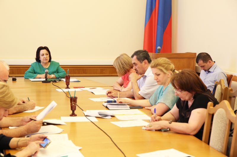 Уммупазиль Омарова провела заседание проектного комитета по реализации нацпроекта «Образование»