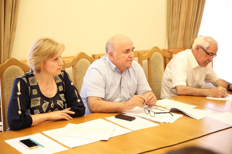 Уммупазиль Омарова провела заседание проектного комитета по реализации нацпроекта «Образование»