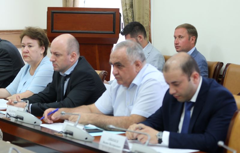 Артём Здунов предупредил глав МО и министерства об ответственности за здоровье детей