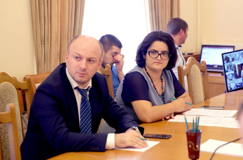 Уммупазиль Омарова призвала некоторых глав муниципалитетов ускорить реализацию проекта «150 школ»
