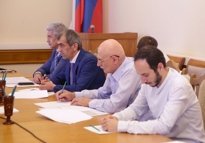 Уммупазиль Омарова призвала некоторых глав муниципалитетов ускорить реализацию проекта «150 школ»