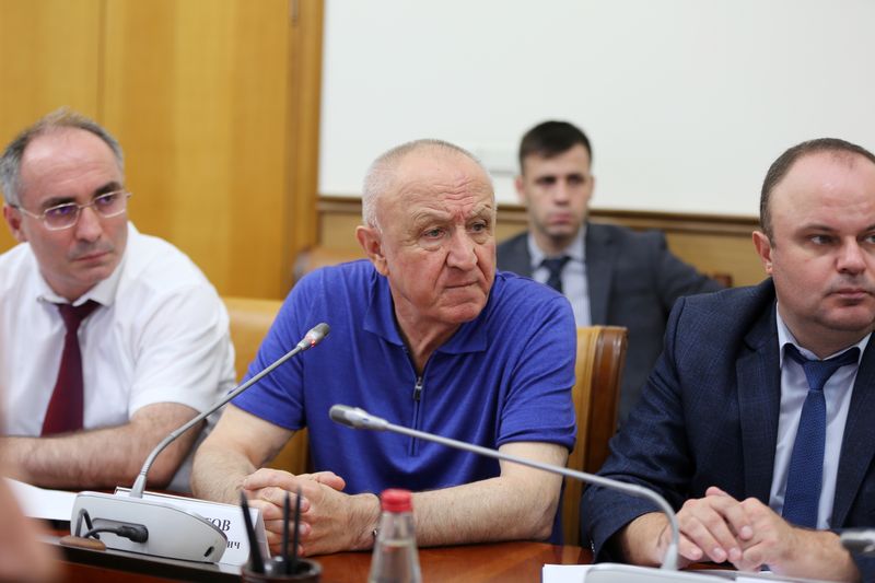 Ход реализации нацпроекта БКАД в Дагестане обсудили в Правительстве региона