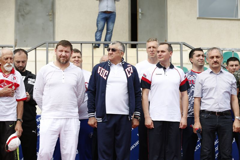 Артём Здунов принял участие в зарядке, посвященной Международному дню бокса