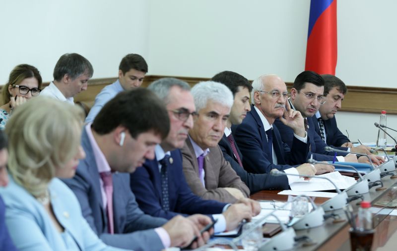 Правительство Дагестана определило перспективные направления в сфере кооперации заводов с госкорпорациями и холдингами