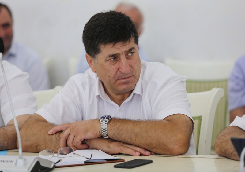 Артём Здунов: «Если районам нужны доктора, главы должны активизироваться»