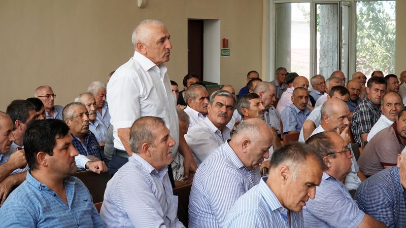 Абдулмуслим Абдулмуслимов провел совещание по вопросам внедрения электронной ветеринарной сертификации