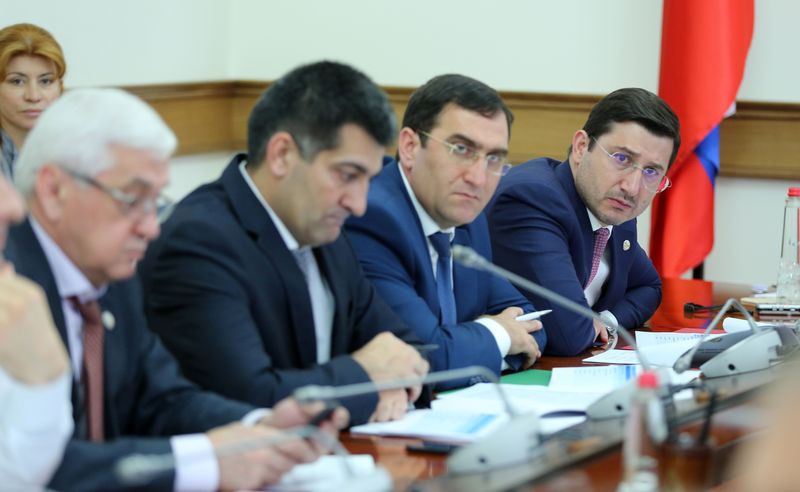 Артём Здунов: «Мы должны обеспечить работой жителей республики»