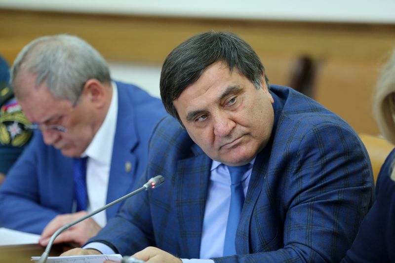 Артём Здунов: «Мы должны обеспечить работой жителей республики»