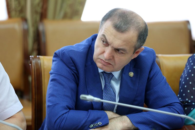 Артём Здунов: «Мы должны обеспечить работой жителей республики»
