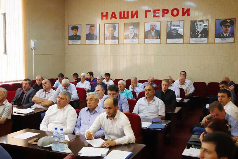 Гаджимагомед Гусейнов обсудил с главами муниципалитетов социально-экономическое развитие горных территорий