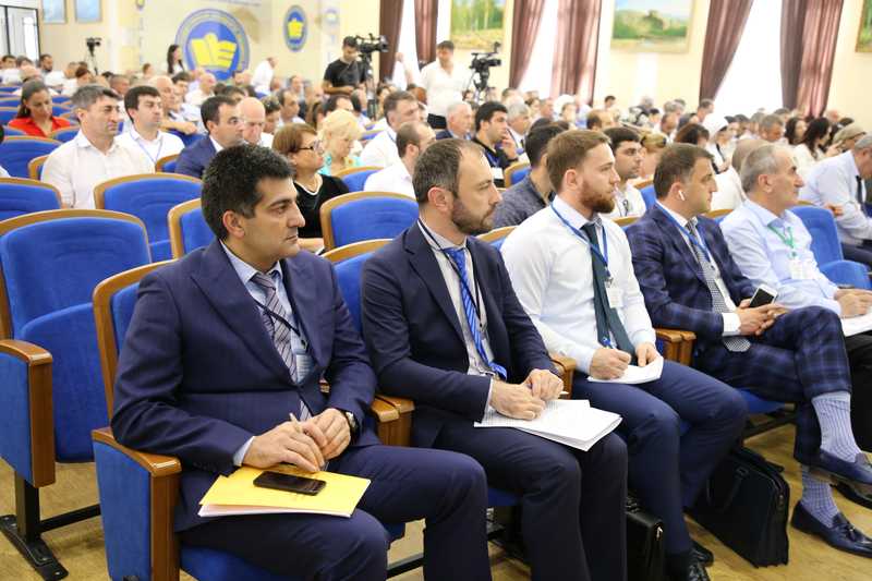 В Махачкале состоялась стратегическая сессия по национальным проектам