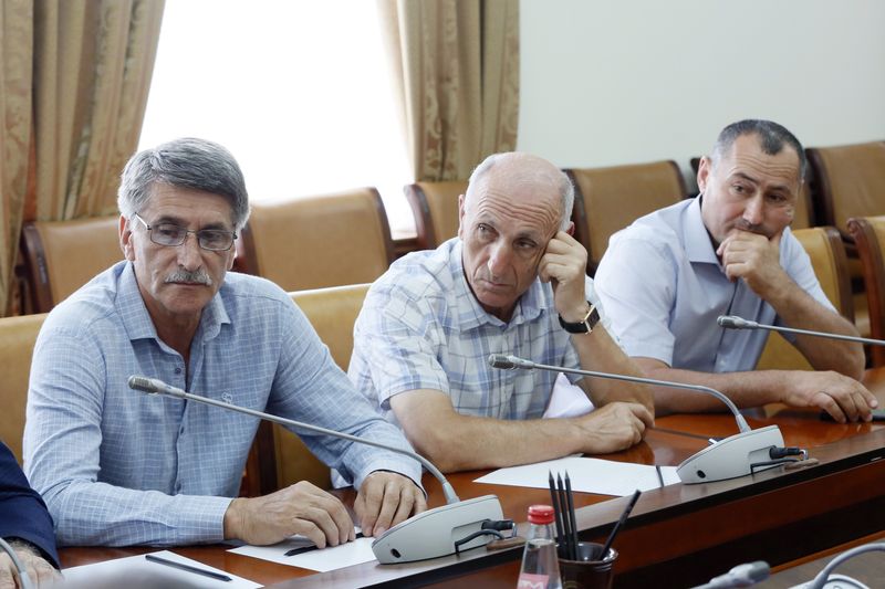 Абдулмуслим Абдулмуслимов призвал активизировать в Дагестане работу в части уборки и организации переработки винограда