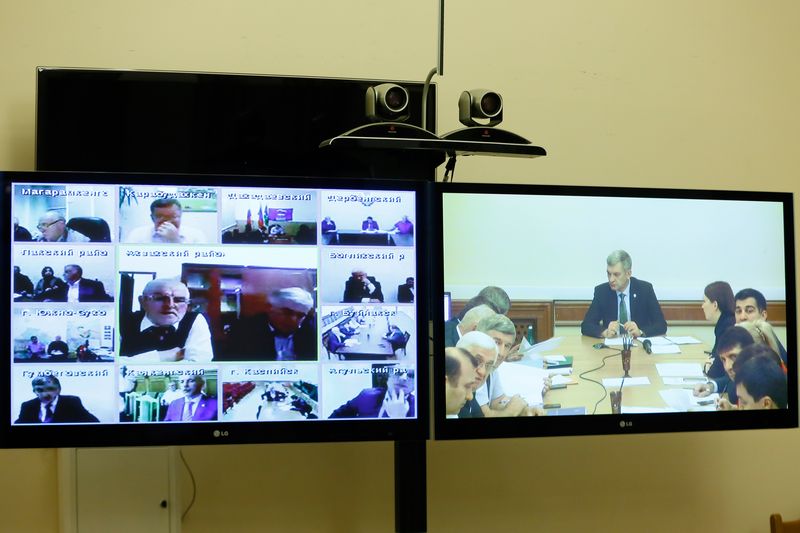 Владимир Иванов провел совещание по реализации важнейших проектов Дагестана