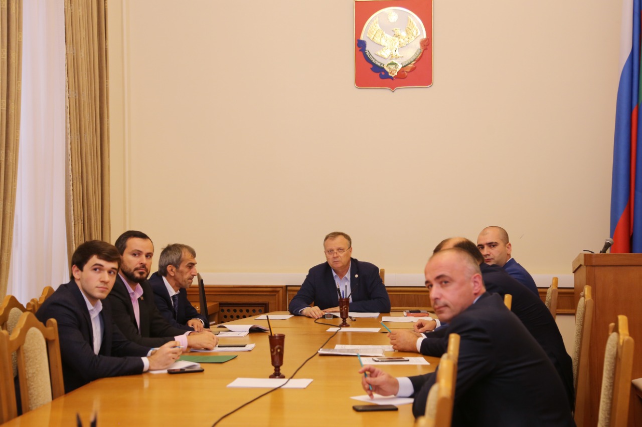 В Правительстве Дагестана обсудили вопросы развития гидрогенерирующего комплекса