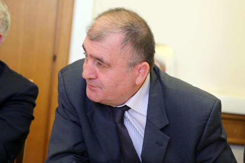 Под руководством Анатолия Карибова рассмотрен проект закона, касающегося квотирования рабочих мест в Дагестане