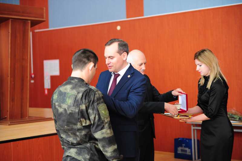 Артём Здунов поздравил бойцов СОБРа с профессиональным праздником