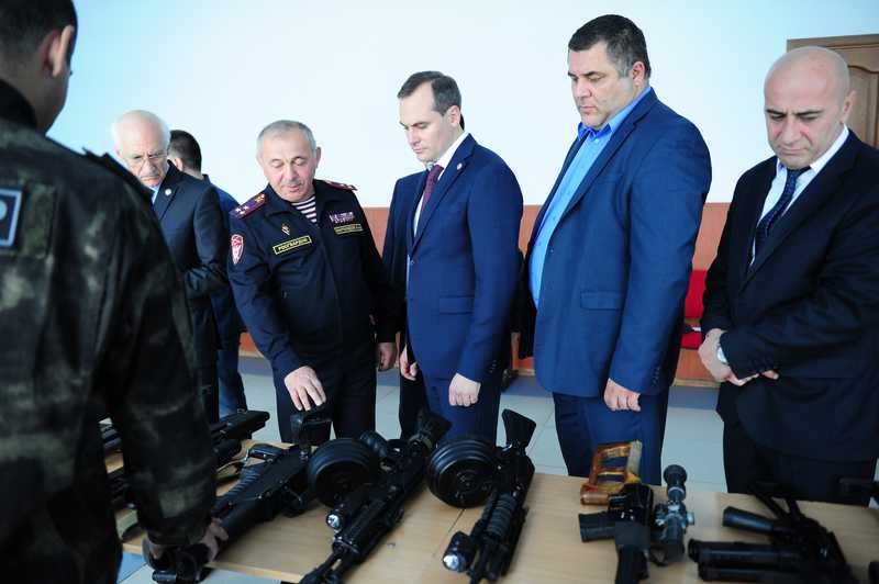 Артём Здунов поздравил бойцов СОБРа с профессиональным праздником