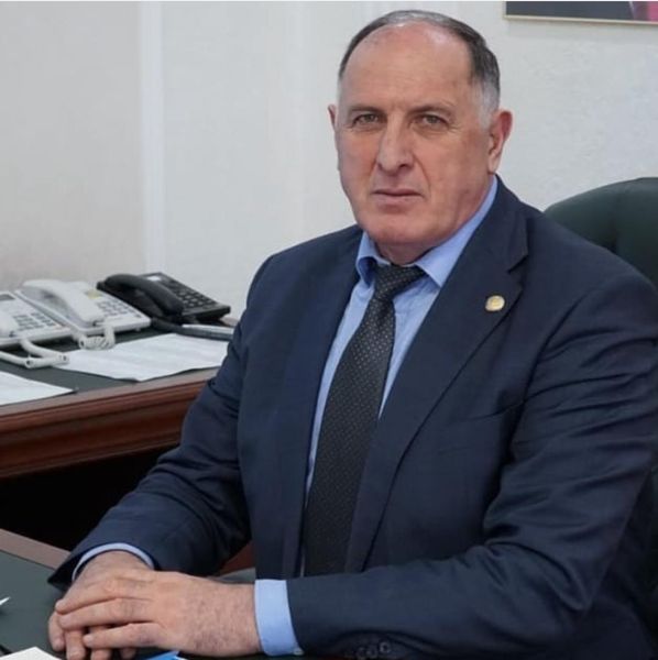 Поздравление заместителя Председателя Правительства РД А.М. Абдулмуслимова с Днем работников сельского хозяйства и перерабатывающей промышленности