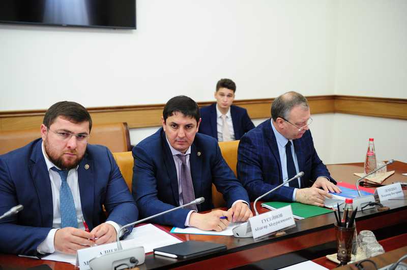 Артём Здунов встретился с представителями бизнес-сообщества