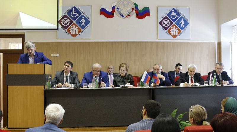 В Минтруда Дагестана обсудили реализацию мероприятий, направленных на снижение неформальной занятости
