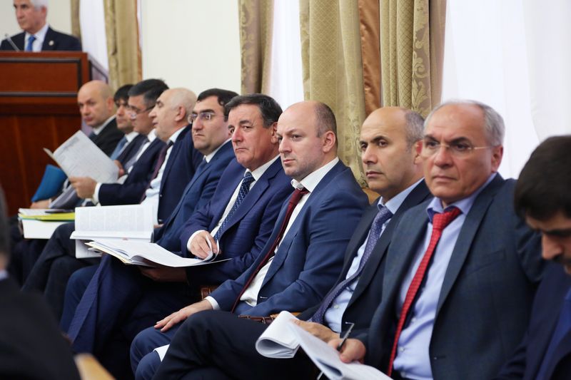 Артёму Здунову отчитались о социально-экономическом развитии Дагестана